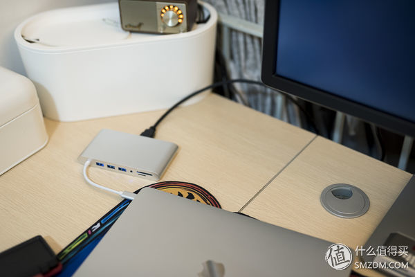 打造高颜值办公桌,打造舒适办公桌