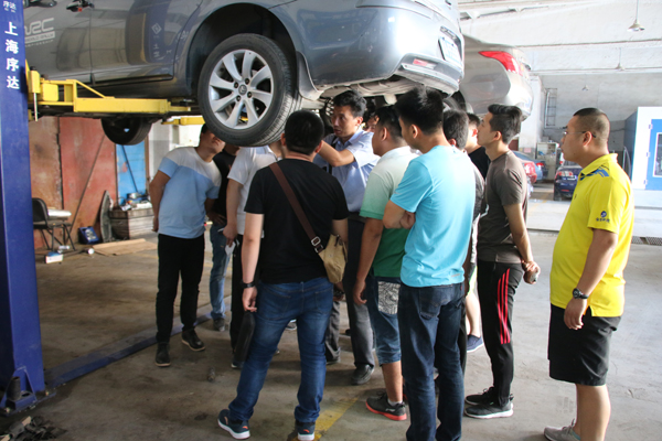 2010年沃尔沃s80l二手车值多少钱,2010年沃尔沃s80l油耗