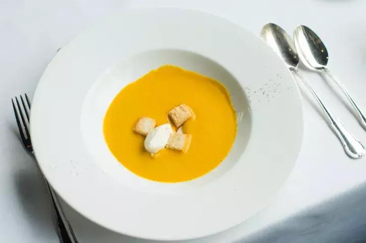 罗莱夏朵杭州紫萱度假村招聘,罗莱夏朵紫萱度假村logo