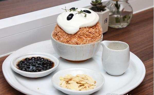 泰国冰品店奇维奇娃登台泰式奶茶雪冰再搭上珍珠好迷人