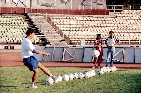 根宝上海足球队,上港球迷致敬根宝
