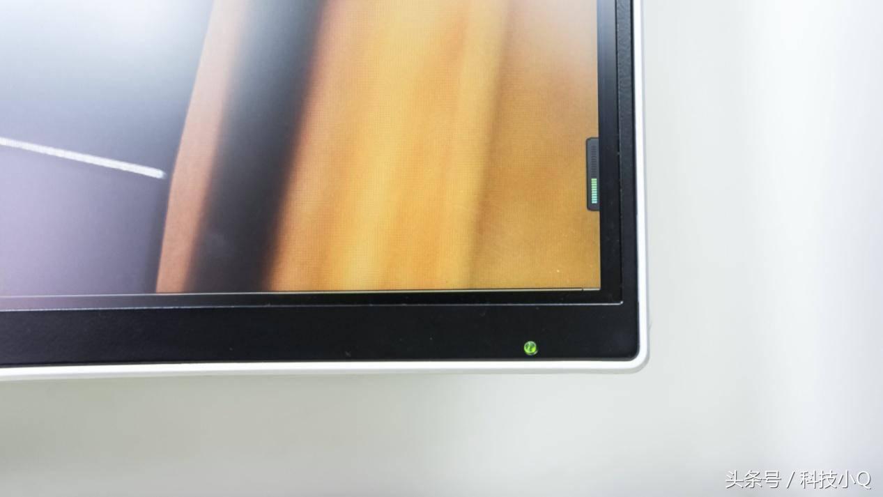 10年经典再现，易美逊H245WHC千元曲面屏诠释不一样的美