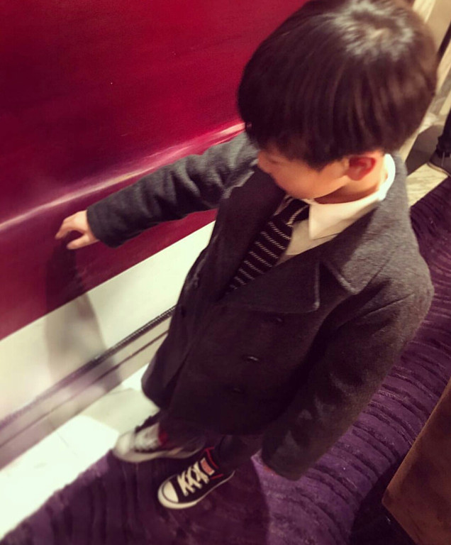 唐嫣晒侄子送其生日礼物和对话内容，小正太最后一语让唐嫣很无奈