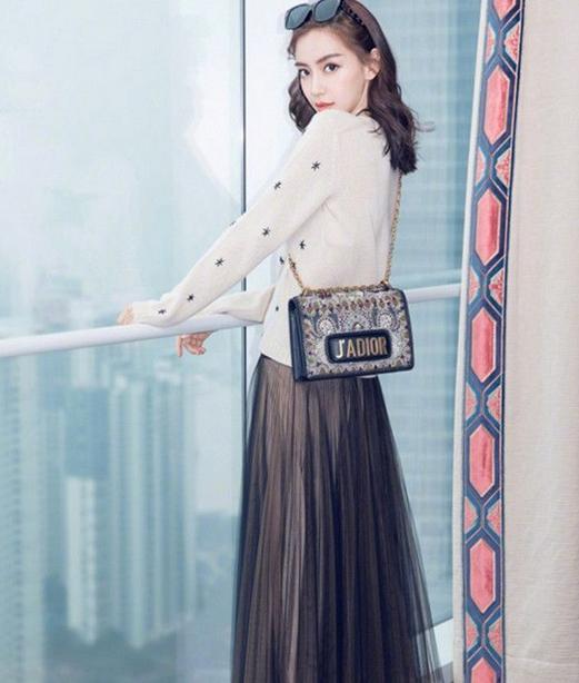 赵丽颖为什么拿dior代言,赵丽颖出席周大福宣传照