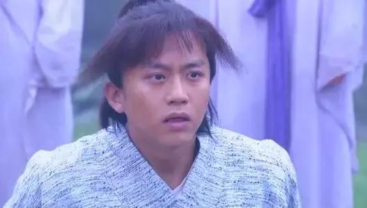 又双叒叕翻拍了!两位新晋小鲜肉你更看好谁?