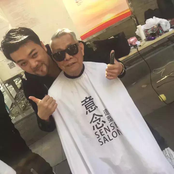 这个借李宇春、张靓颖出名的成都发型师说:美发不是暴利行业