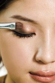 眼睛变大超好看的技巧,眼睛变大的自然方法小妙招