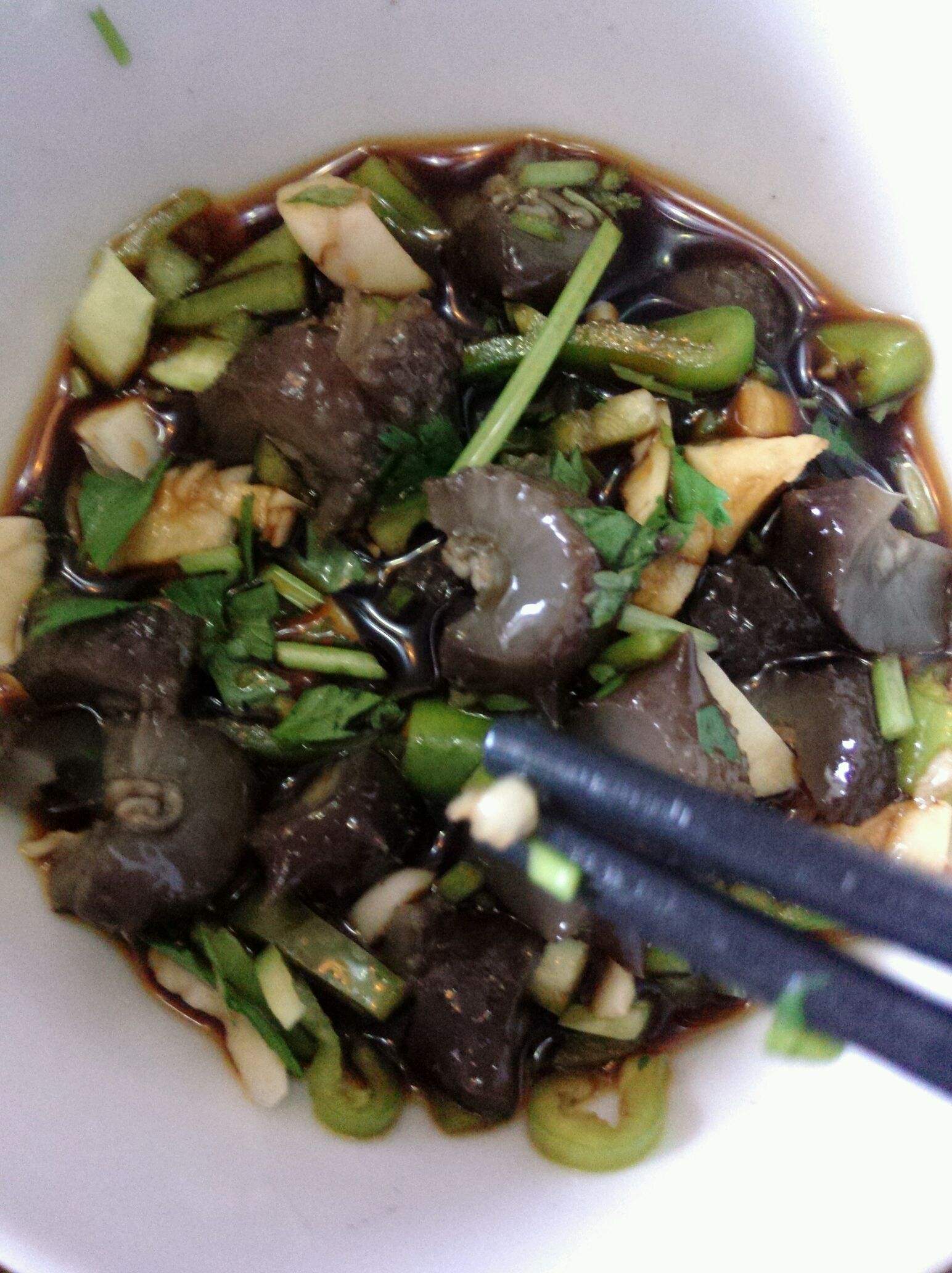 海参的功效与营养价值海参的吃法,大海参和小海参营养价值有区别吗