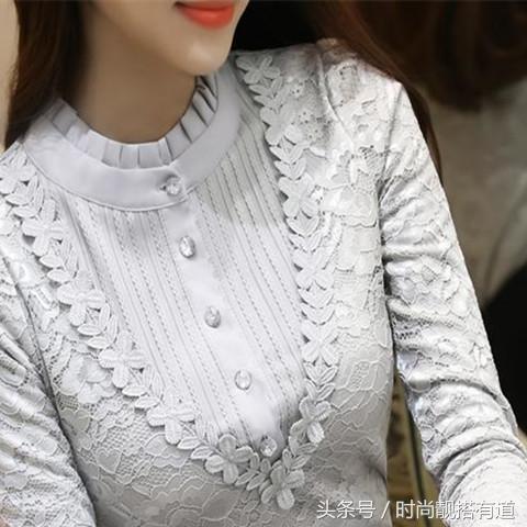 爱美的女人们，今年流行穿这样加绒加厚打底衫，绝对显瘦不臃肿