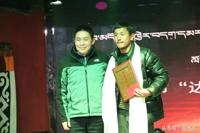 2016足球颁奖典礼最佳11人,中国足球颁奖典礼完整版