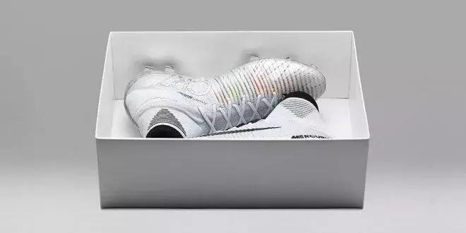 c罗第五座金球奖哪年,c罗第三次金球专属战靴