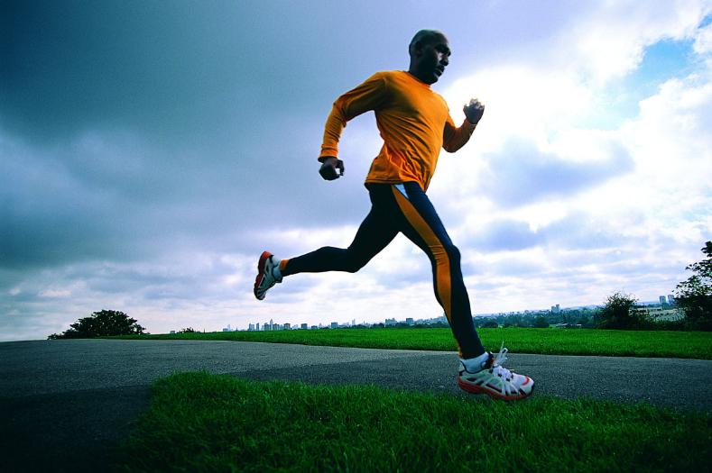 肠胃不好适合跑步吗,肠胃不好在什么时间练跑步