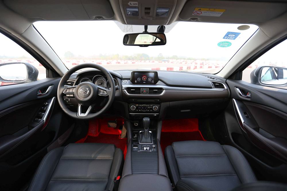 试驾马自达阿特兹,试驾君威对比阿特兹