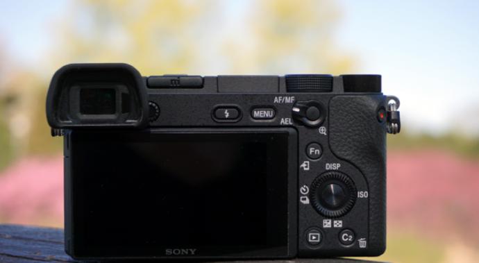 索尼微单a6300是全画幅吗,索尼微单a6300如何连接手机