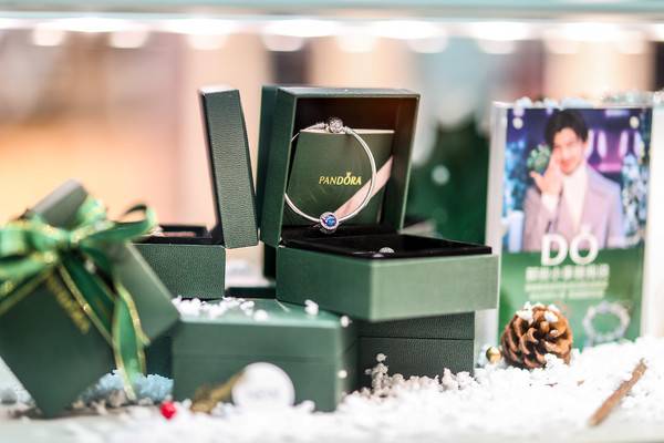 你的圣诞礼物来了请查收,请查收属于你的圣诞礼物