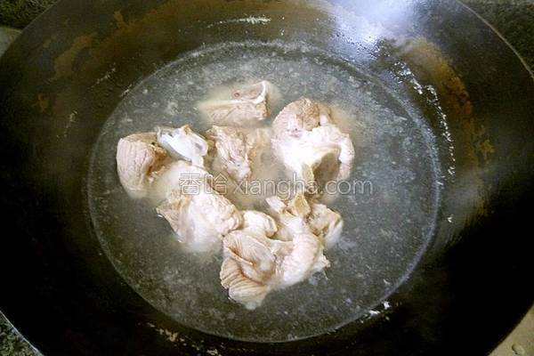 花生炖猪蹄丰胸多久见效,花生炖猪蹄的功效与作用