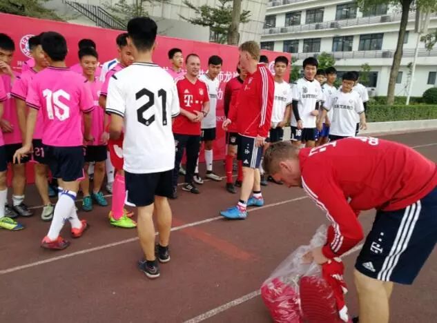 深圳拜仁足校,深圳拜仁足球学校