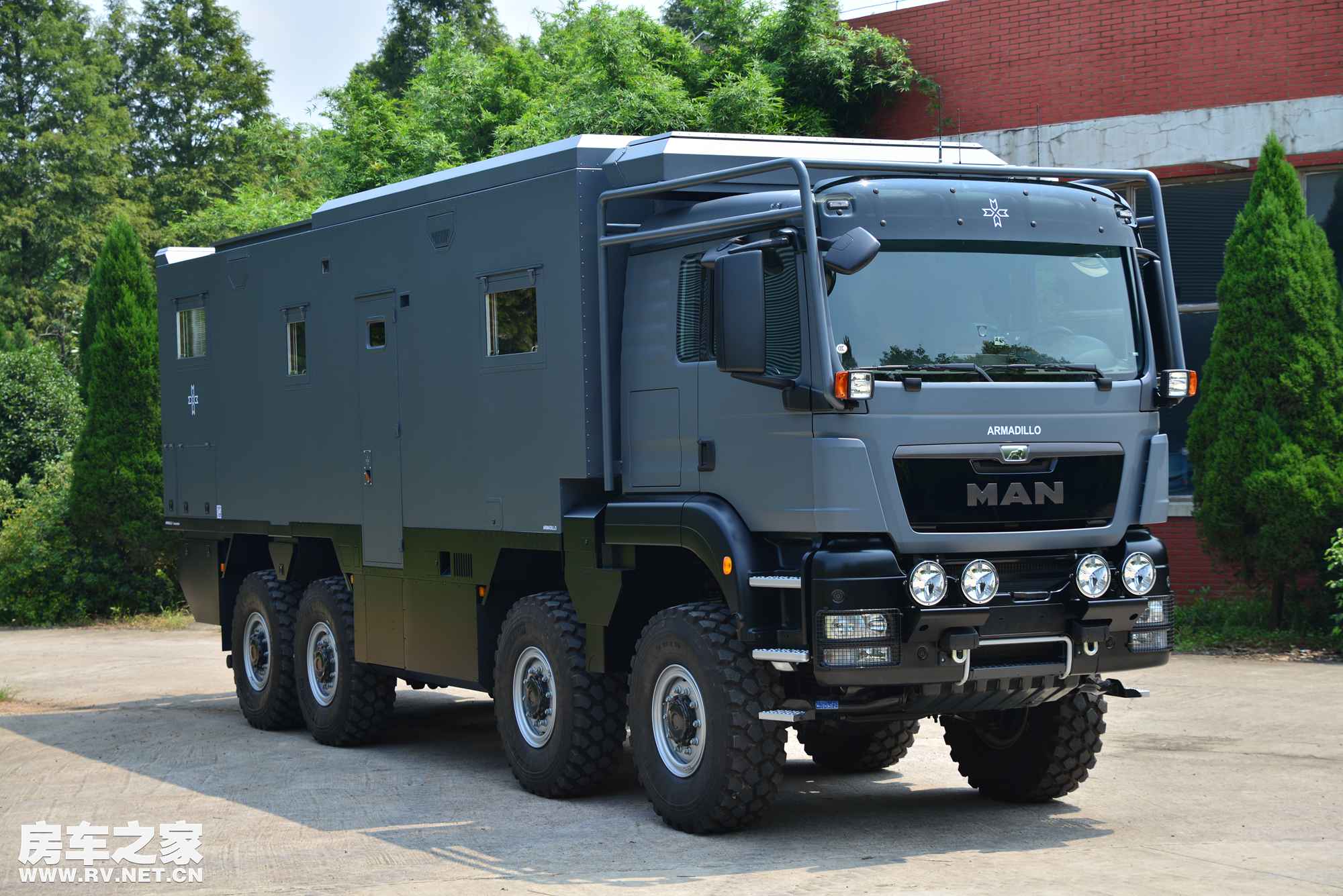 阿莫迪罗6x6征服者越野房车 (阿莫迪罗征服者8x8越野房车自驾游)
