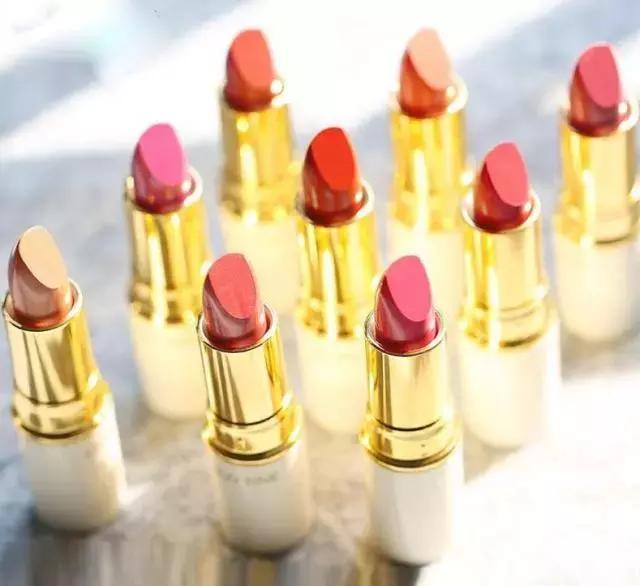 50元买个香奈儿,一万块钱香奈儿能买到啥