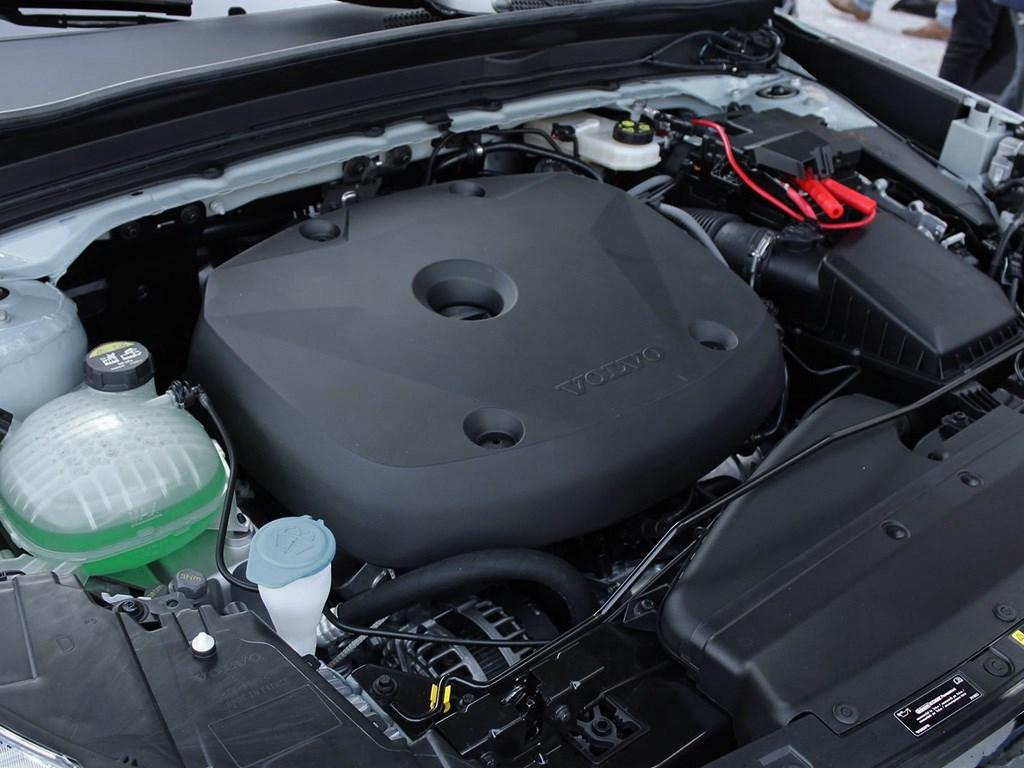 沃尔沃20-25万左右suv新车推荐,沃尔沃的车好还是领克的车好