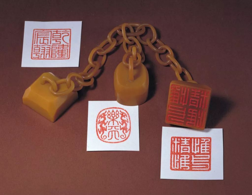 田黄石和金田黄的价钱及区别,昌化田黄寿山田黄老挝田黄哪个好