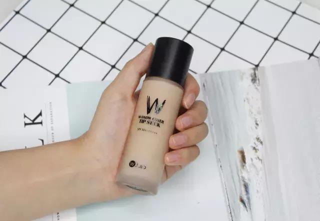 一路开挂底妆全线测评全是大实话,值得买的第一瓶大牌粉底液