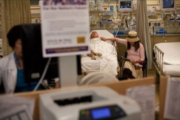 美国白卡看病免费吗,美国白卡申请入口