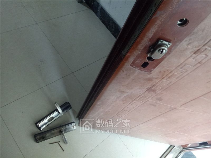 智能门锁容易被小偷无痕打开吗,智能门锁拆解图解
