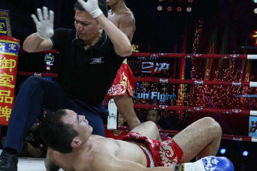 让人看不透的“恶汉”努尔拉·木拉力