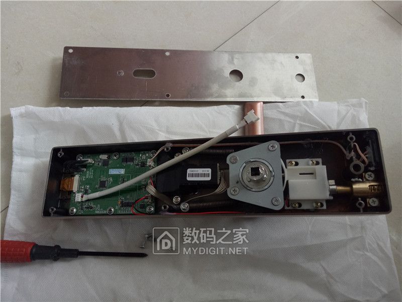 智能门锁拆解步骤,智能门锁拆解图解