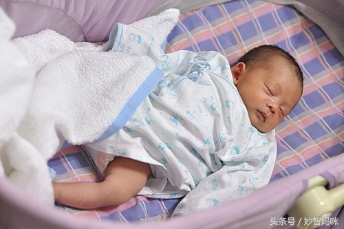 宝宝冬天不爱盖被子怎么解决,宝宝冬天睡觉不盖被子视频