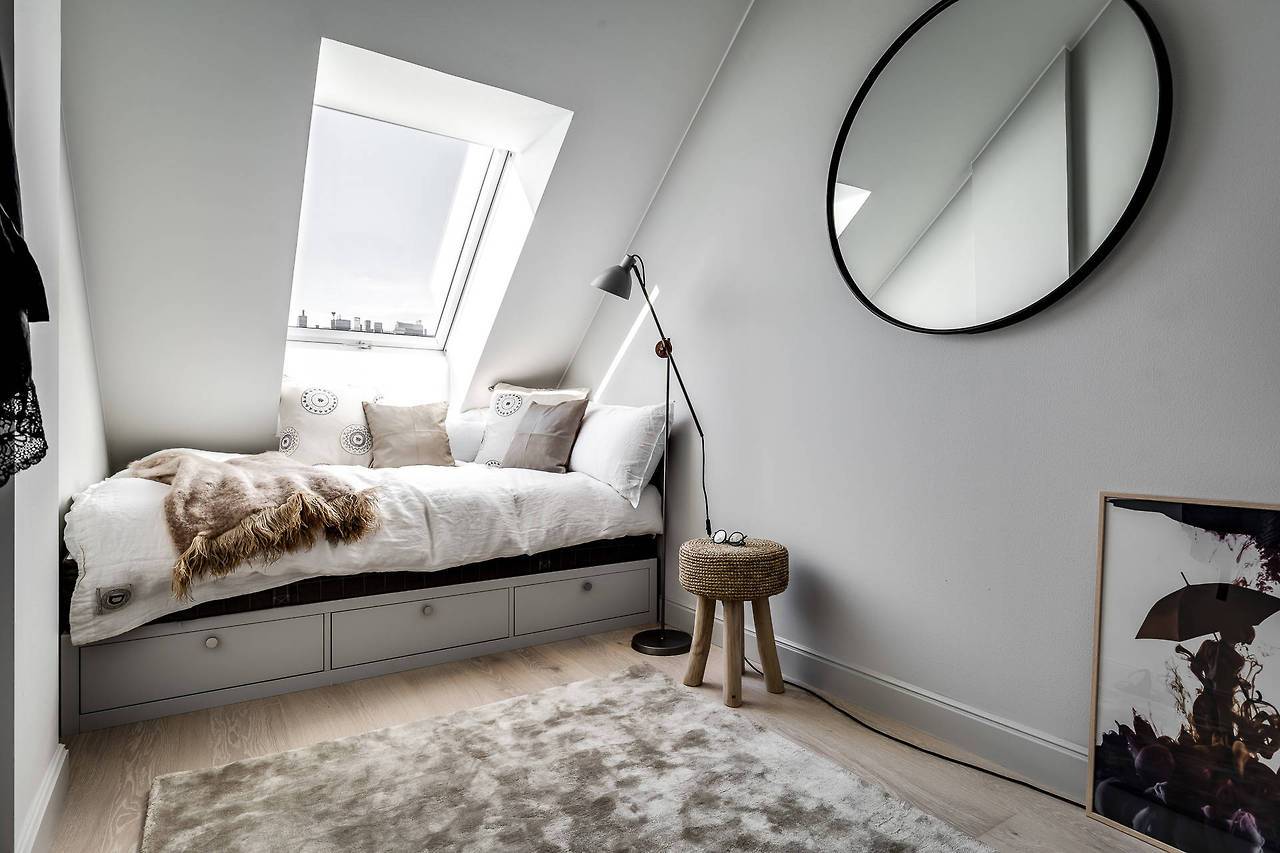 11层顶楼带阁楼露台,顶层带阁楼露台和底层带院子