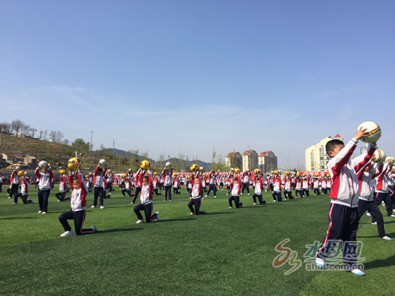 鑺濈綐鍖哄尯闀挎澂鏍″洯瓒崇悆鑱旇禌,鐑熷彴鏍″洯瓒崇悆鍒濅腑缁勫啝鍐涜姖缃樺尯