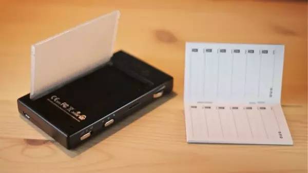 人人模仿苹果的时代，还有谁在做自己？