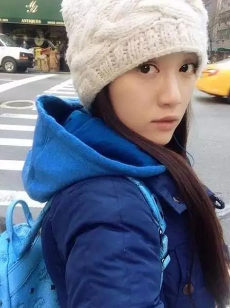 这个包包有什么魅力？一夜之间收了中韩两国明星的心