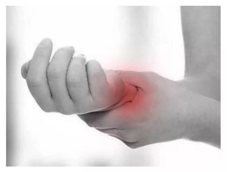 产后妈妈手腕,产后妈妈关节痛怎么办