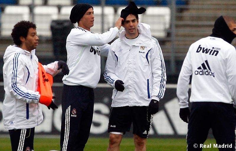 卡卡和c罗并肩作战,卡卡与c罗好基友