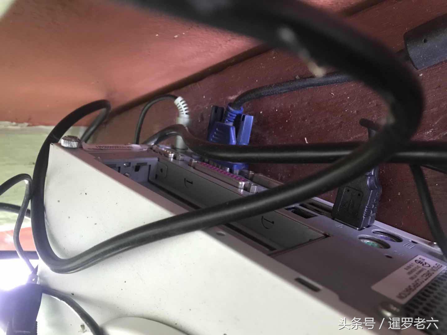 曼谷小学看见一台日本原装的爱普生电脑，您觉得能顺利玩吃鸡不？