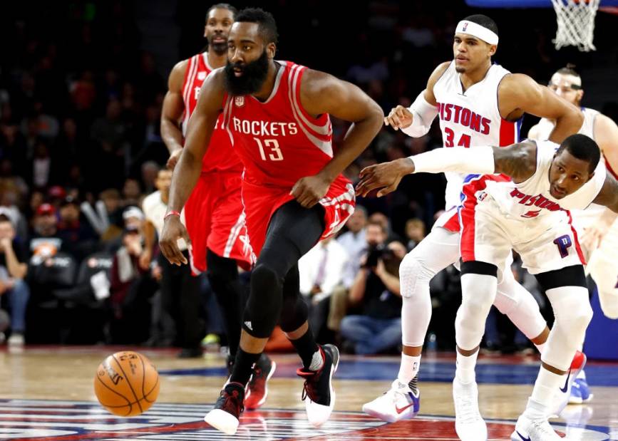 哈登胯下过人几乎没有人能防得住,哈登的过人招牌动作