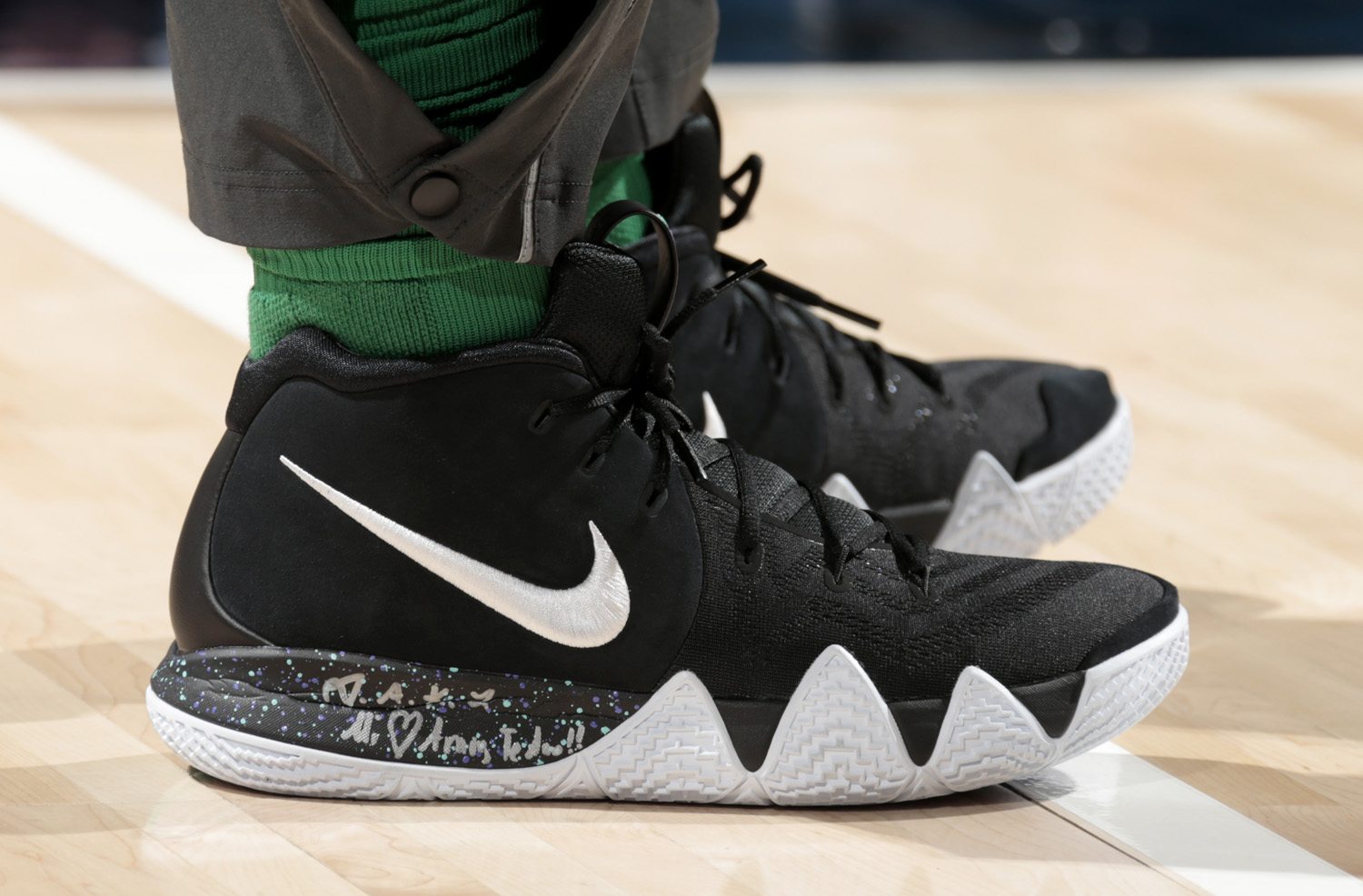 英格拉姆adidas篮球鞋,英格拉姆尼克杨拉塞尔