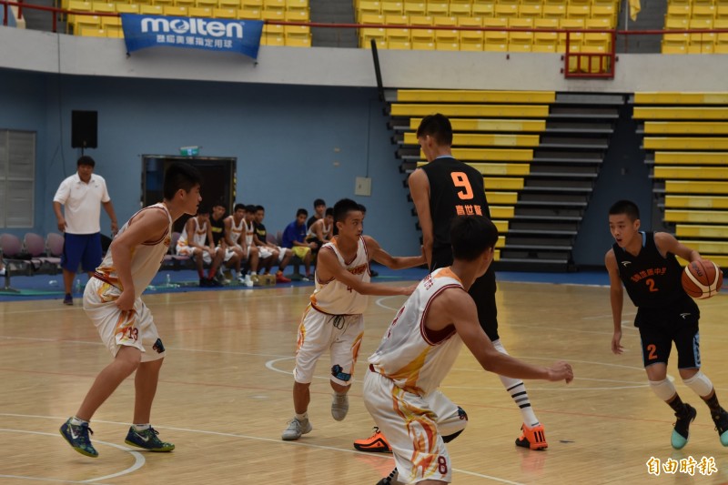 继周琦以来又一个进nba的人,17岁篮球天才周琦