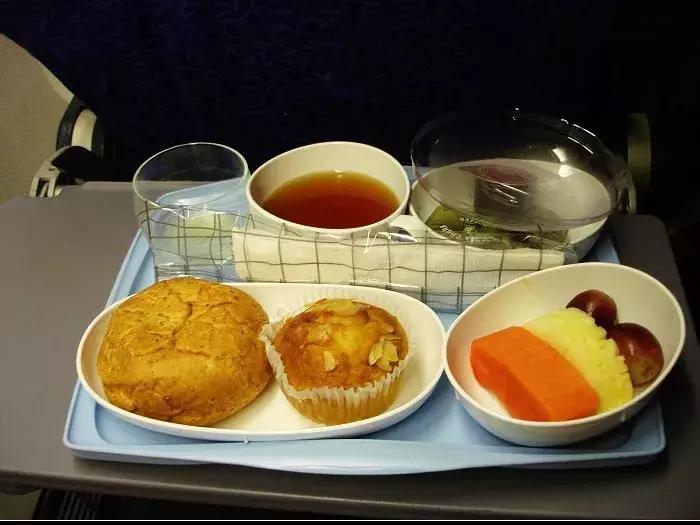 最新评选全球航空公司Top10,经济舱也能坐出头等舱的感觉!