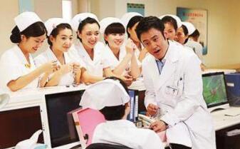 三甲资讯年度“八卦”：违规、处罚、曝光