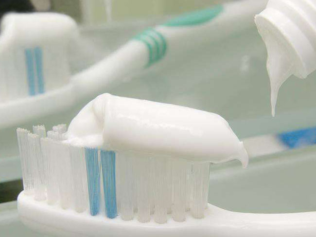 手被开水烫怎么快速解决,手被开水烫着了怎么处理