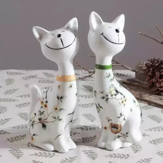 陶瓷摆件猫 (瓷摆件猫)