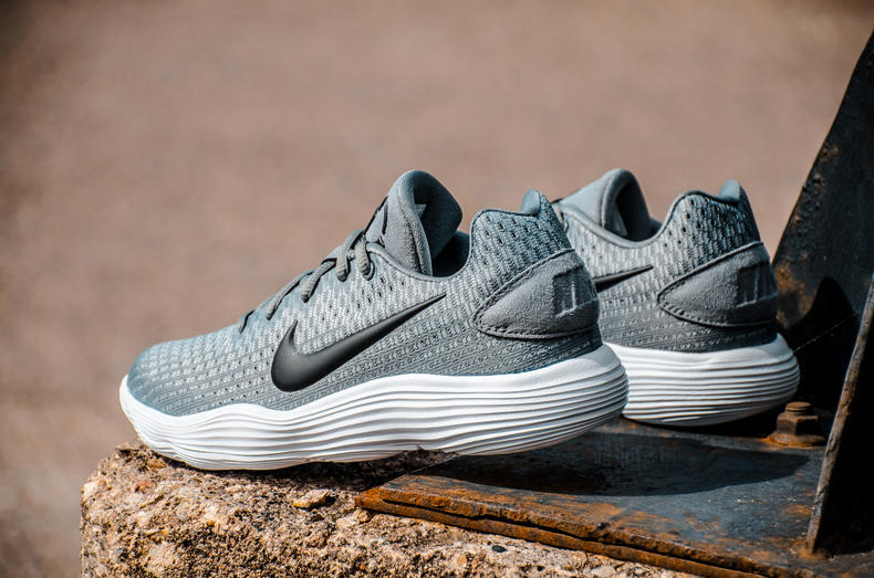 中锋不卖鞋怎么回事,中锋不顶脚篮球鞋