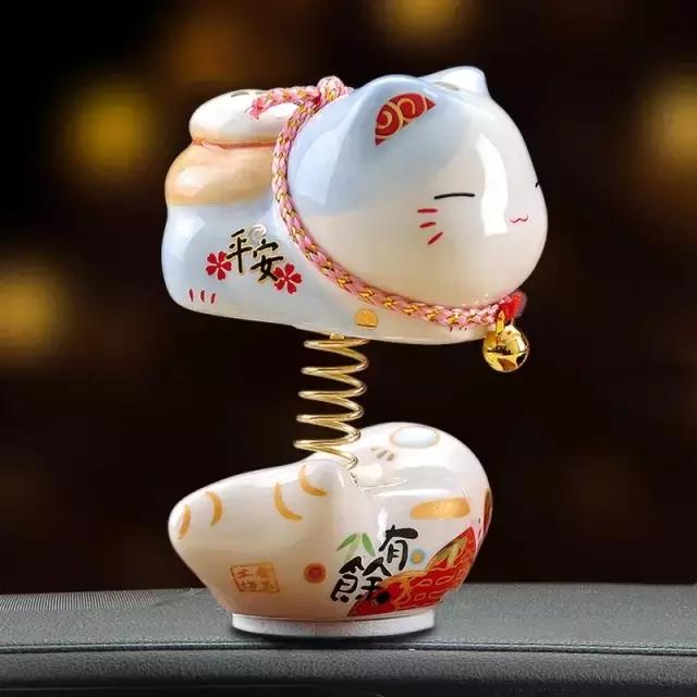 陶瓷摆件猫 (瓷摆件猫)