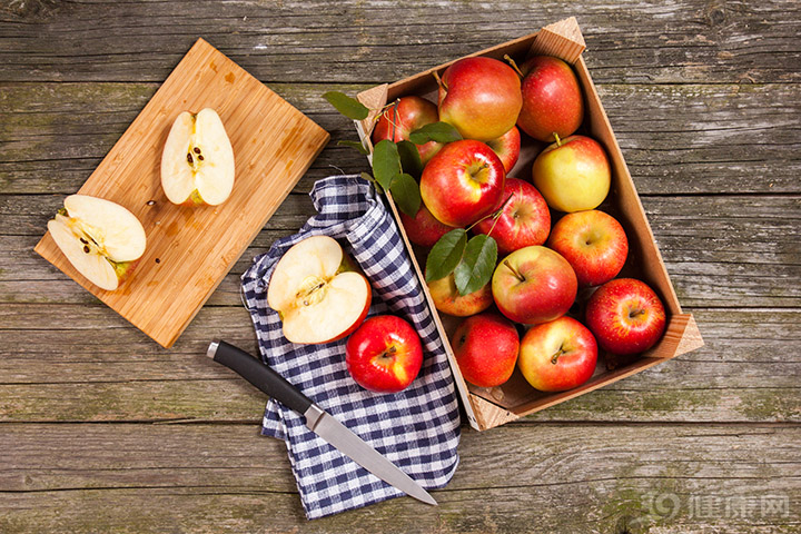 吃苹果要不要削皮专家指导,吃苹果要不要削皮打蜡