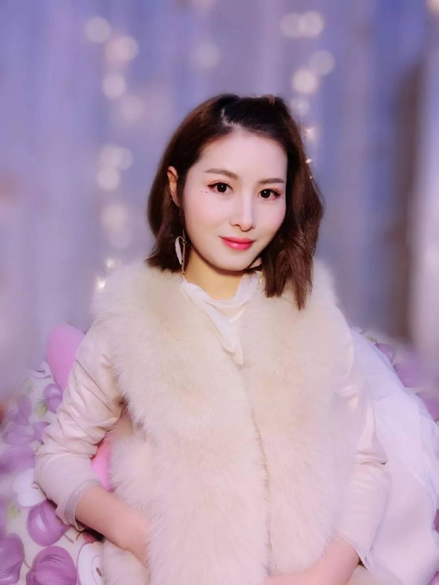 皮草背心马甲搭配保暖,皮马甲怎么穿保暖