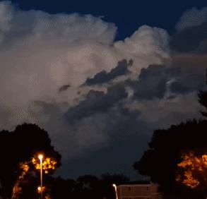 球状闪电特点有哪些,球状闪电理论